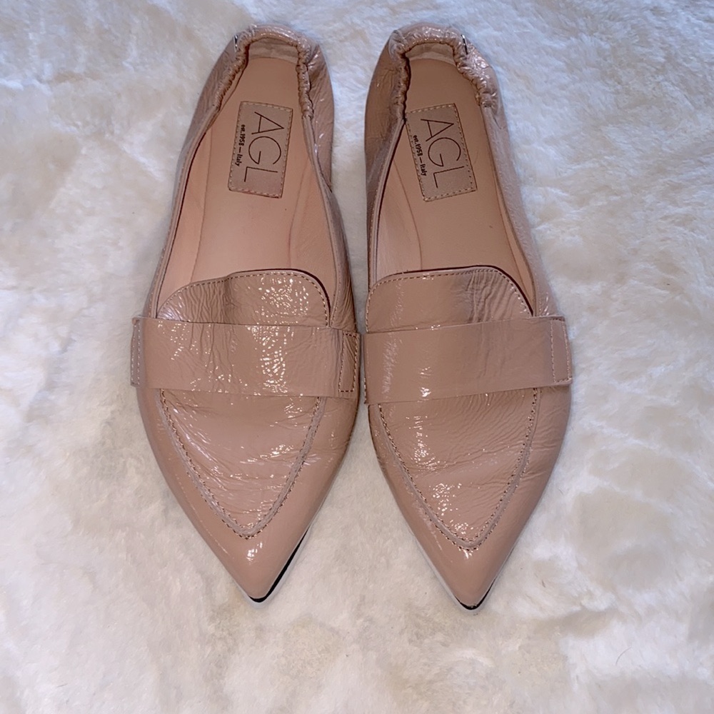 Agl | Micro Nude Pink Patent Leather Pointed Toe Platform Loafers | Size Eur 36
